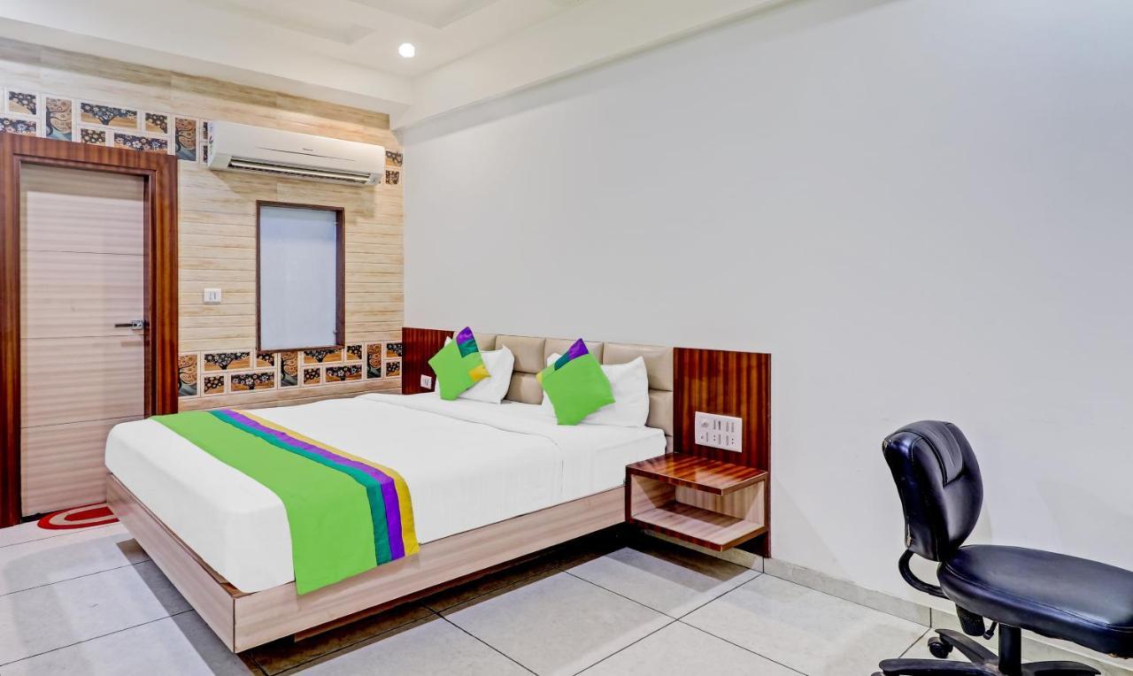 Treebo Taj Dream Hotell Agra  Eksteriør bilde